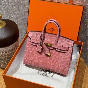 Classic Hermes Bag: A Stylish and Versatile Choice for Elegance